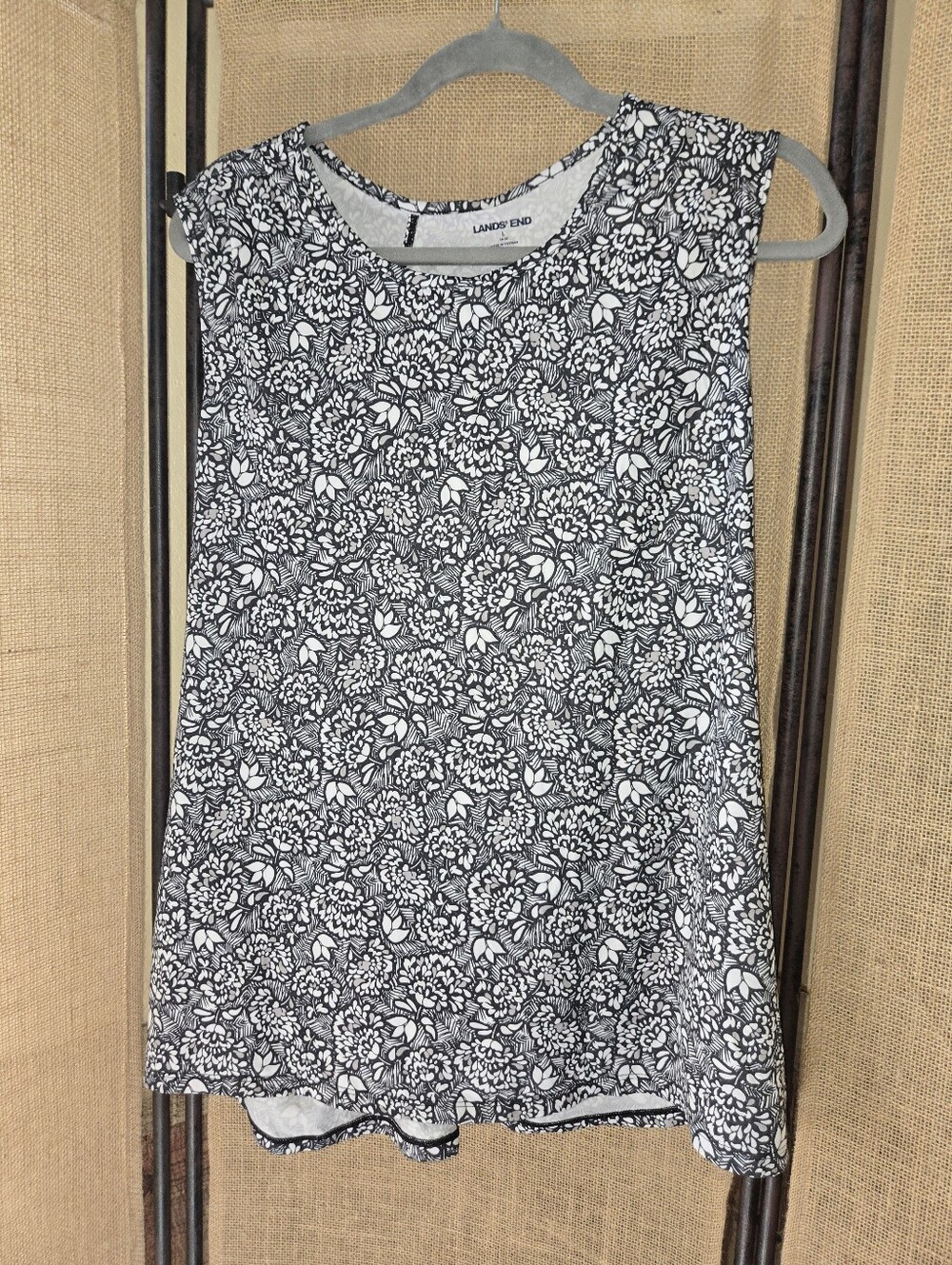 Lands' End Black and White Floral Tank Criss Cross Back L 14-16 Athletic Top